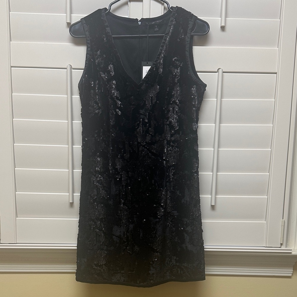 Romeo & Juliet Couture Black Sequin V-Neck Mini Dress